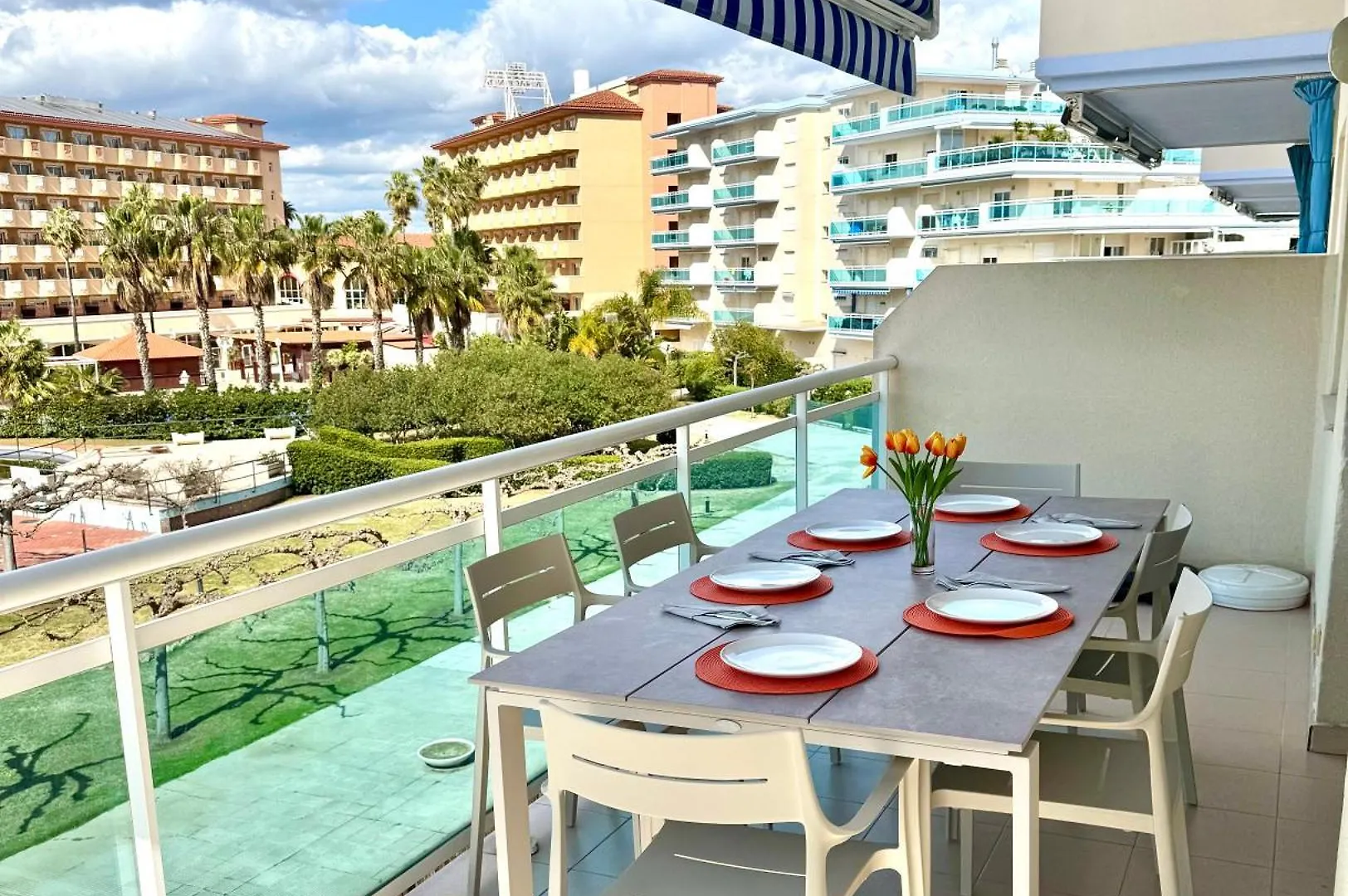 Apartbeach Los Juncos 2 Residencial Y Junto Playa La Pineda 0*,  Spanien